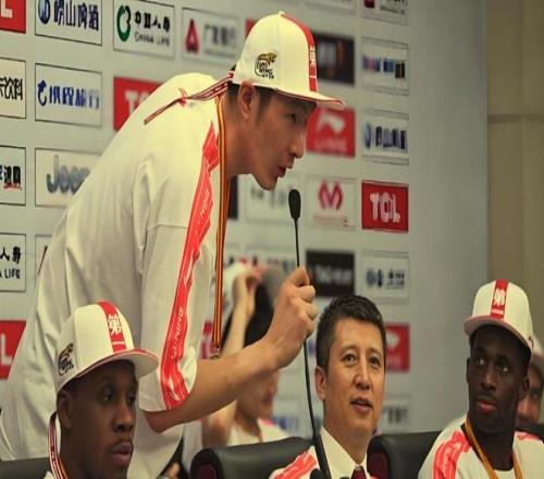 赵继伟底角,三分一击即,赛场上演惊,星空娱乐会员登录入口,星空娱乐官网,星空娱乐